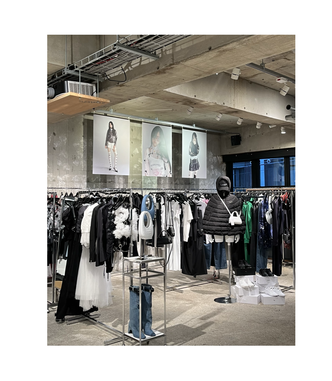 【ハル】UNITED TOKYOボレロ&amp;litmus トップス LITMUSが東京上陸！ポップアップで見つけた、常識にとらわれない自由な
